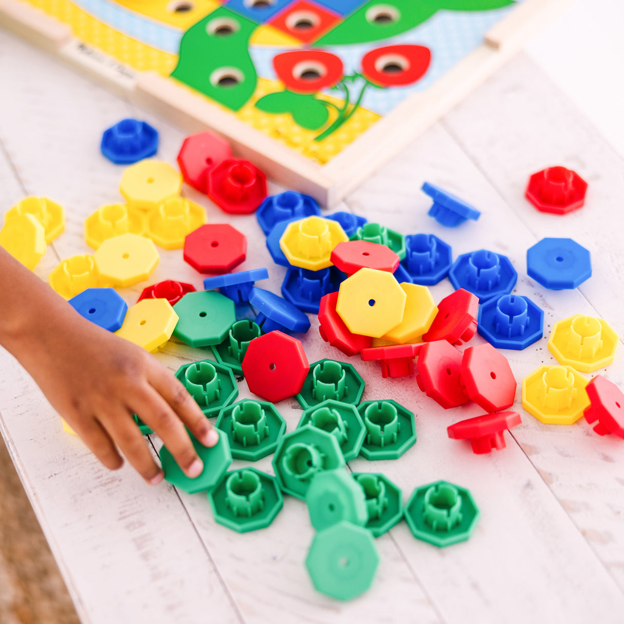 Melissa & Doug - Sort and Snap Colour Match