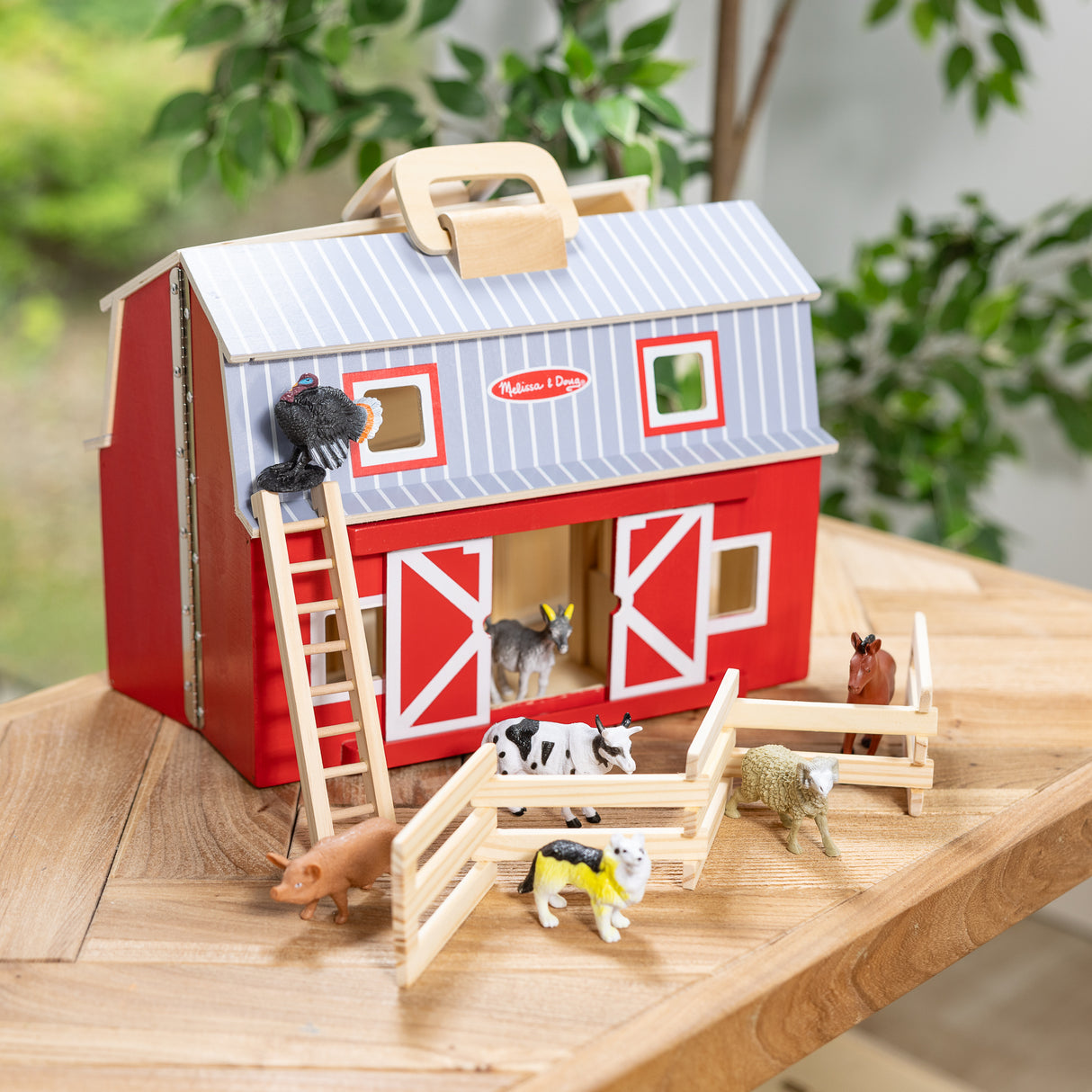 Melissa & Doug - Fold And Go Barn