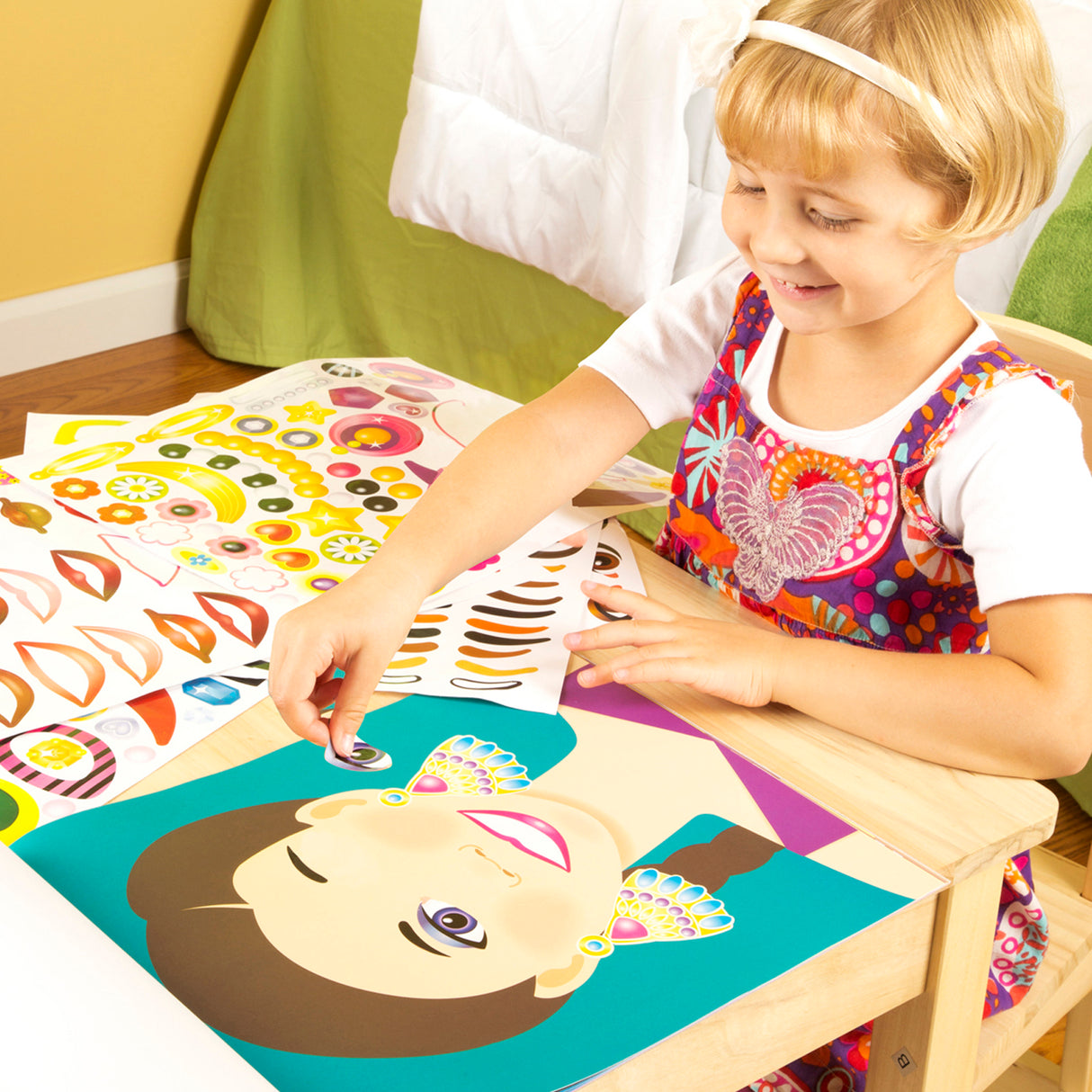 Melissa & Doug - Make-a-Face - Fashion Faces