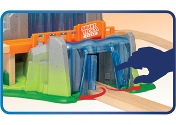 BRIO - Smart Tech Waterfall Tunnel 4 pieces - Modern Brands Australia
