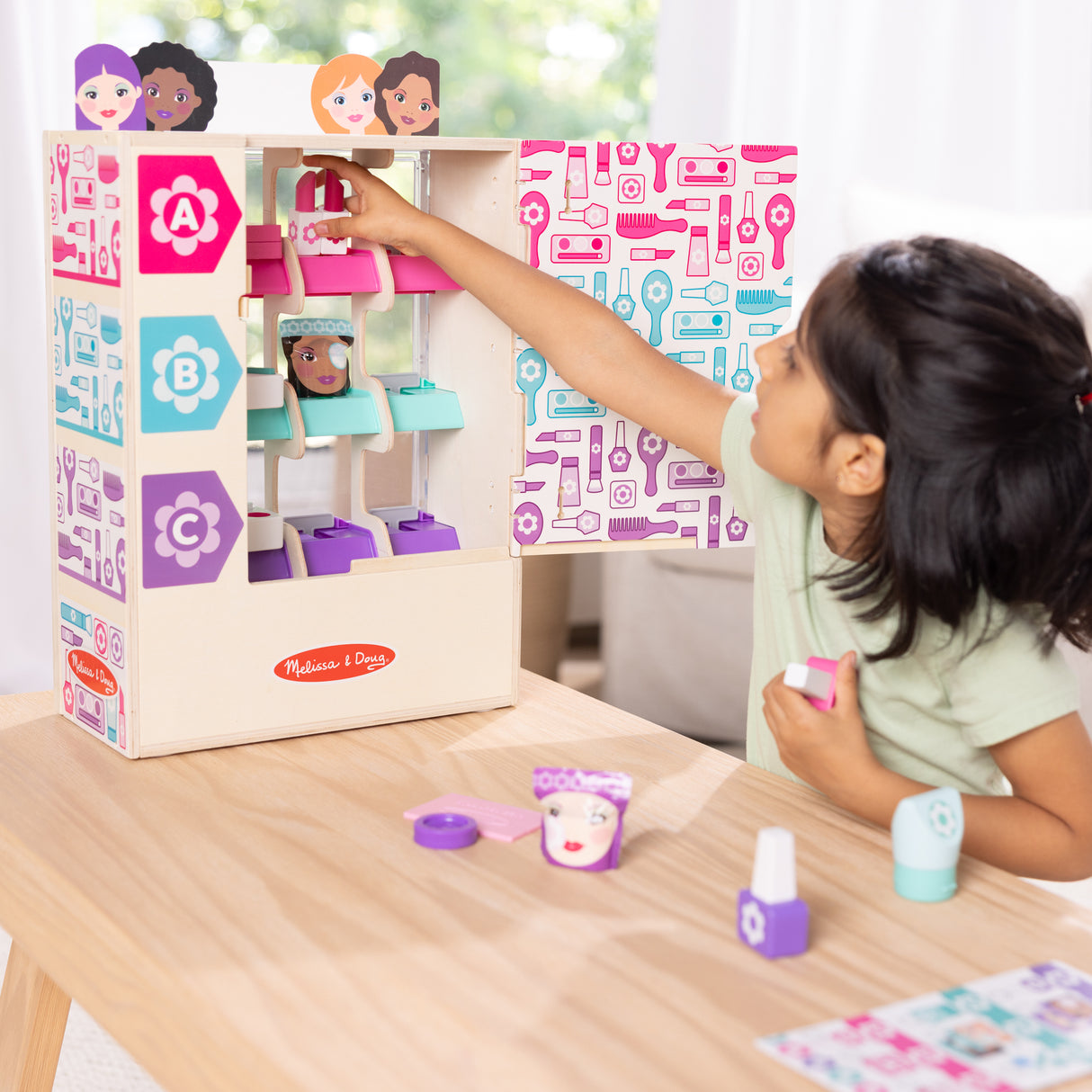 Melissa & Doug - Beauty Kiosk Playset