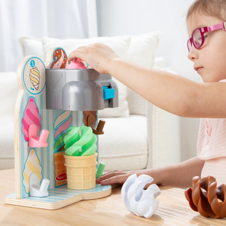 Melissa & Doug - Swirl & Serve Ice Cream Play Set