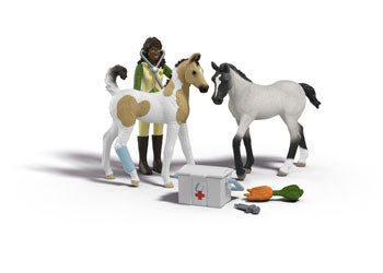Schleich - Sarah's First Aid Kit - Modern Brands Australia
